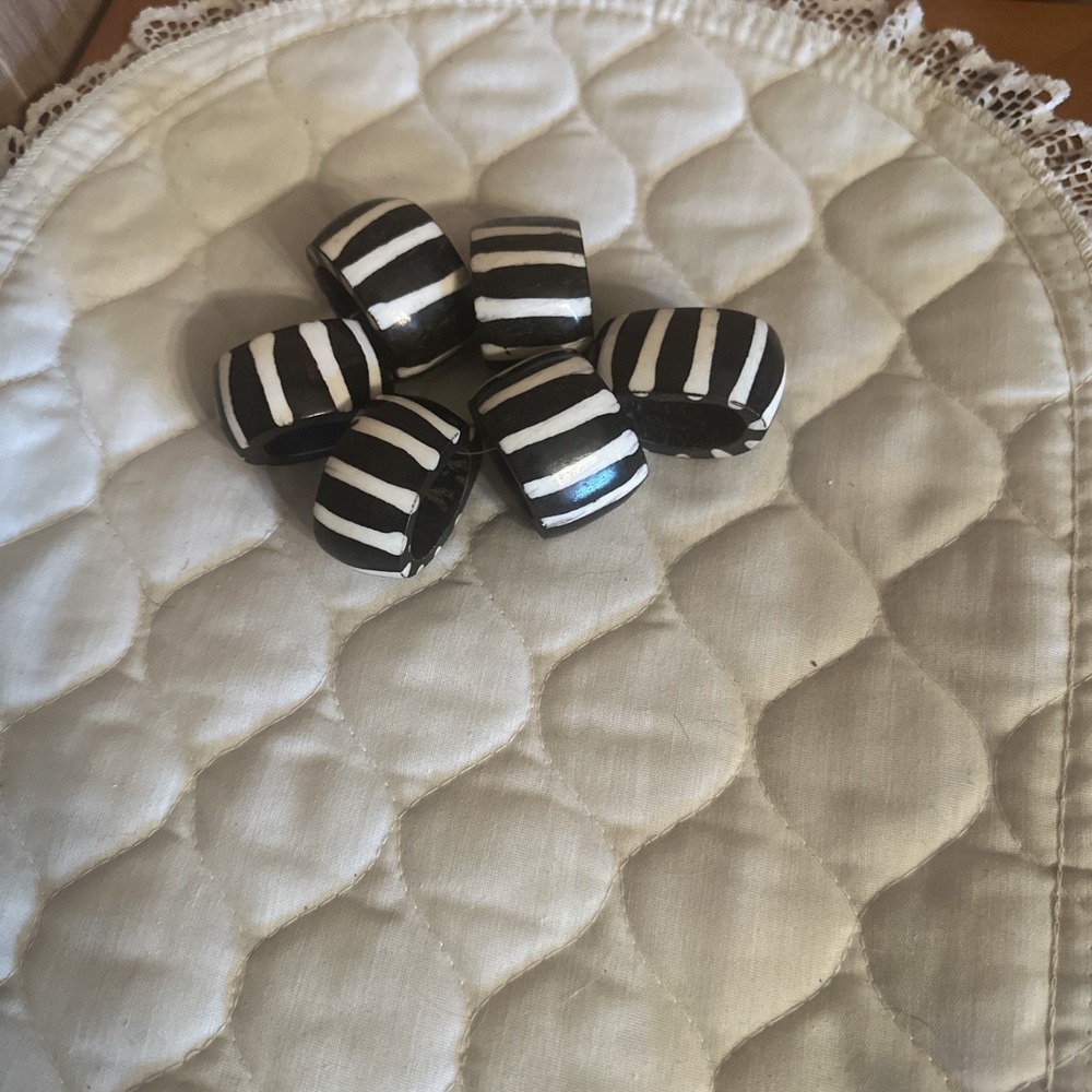 Kenyan napkin rings handcrafted from natural bovine bone Black And White Striped